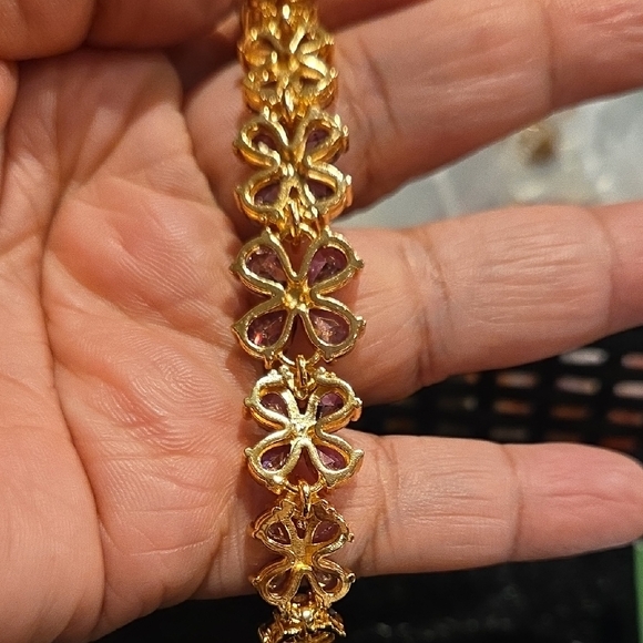 Elegant Gold and Purple Floral Bracelet - Picture 4 of 4